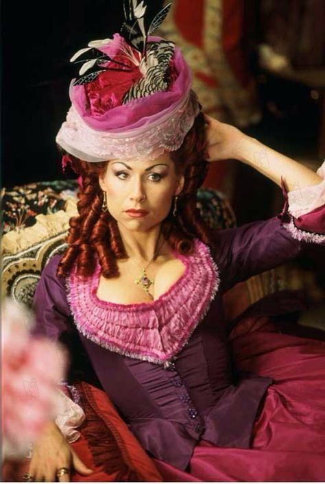 Minnie Driver did such a good job portraying Carlotta! What a great job... Minnie Driver, Music Of The Night, A Night At The Opera, The Phantom Of The Opera, Costume Drama, Stage Costume, The Phantom, Movie Costumes, The Opera