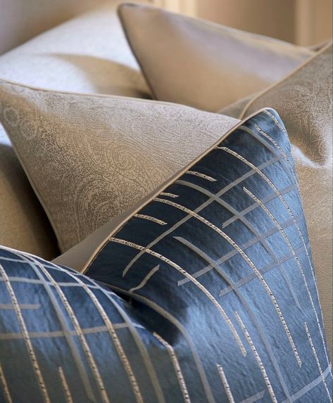 Laura Hammett, Luxury Pillows Decorative, Architecture Design Studio, Decor Cushions, Luxury Closets Design, Luxury Pillows, Luxury Cushions, Luxurious Home, Blue Cushions