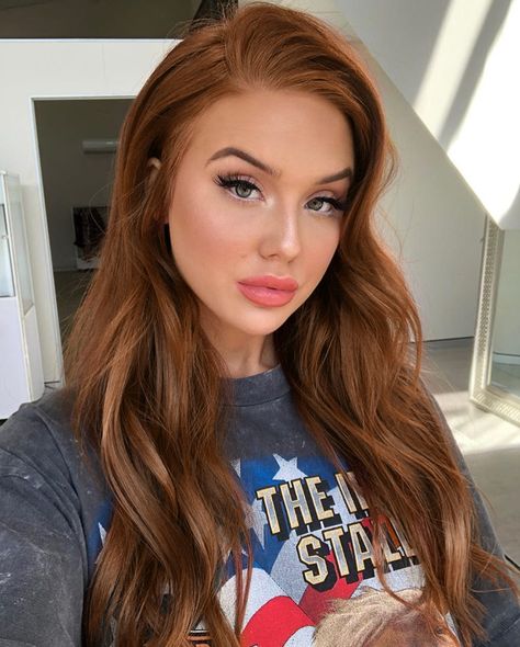 Hair Color Ginger, Lily Brown, Red Hair Inspo, Ginger Hair Color, Copper Hair Color, Hair Color Auburn, Auburn Hair, Hair Color And Cut, Red Hair Color