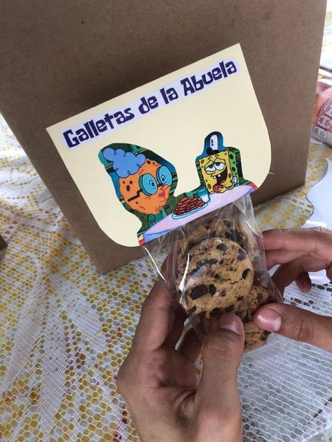 Le regala a su novio una caja secreta de Bob Esponja Spongebob Secret Box Diy, Spongebob Gift Ideas, Spongebob Birthday Party Decorations, Diy Birthday Gifts For Dad, Spongebob Birthday Party, Spongebob Party, Ideas Regalos, Bff Gifts Diy, Spongebob Birthday