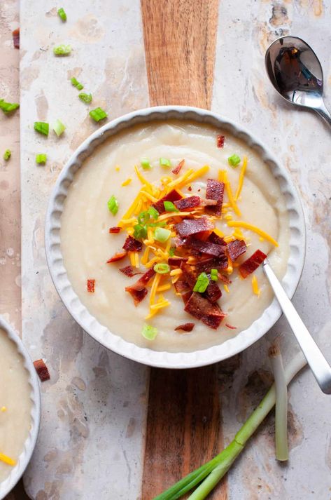 Baked Potato Cauliflower Soup - Erin Lives Whole Coliflower Soup, Potato Cauliflower Soup, Cauliflower Potato Soup, Erin Lives Whole, Cooking Turkey Bacon, Cauliflower Potatoes, Making Baked Potatoes, Healthy Potatoes, Clean Eating Chicken