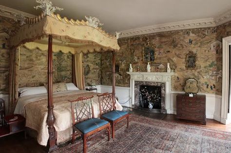 Chinese Bedroom, Saltram House, Plymouth, UK Saltram House, Chinese Bedroom, Red Bed, Plymouth England, Manor Homes, Historical Interior, Georgian Interiors, Chinese Wallpaper, Chinese Chippendale