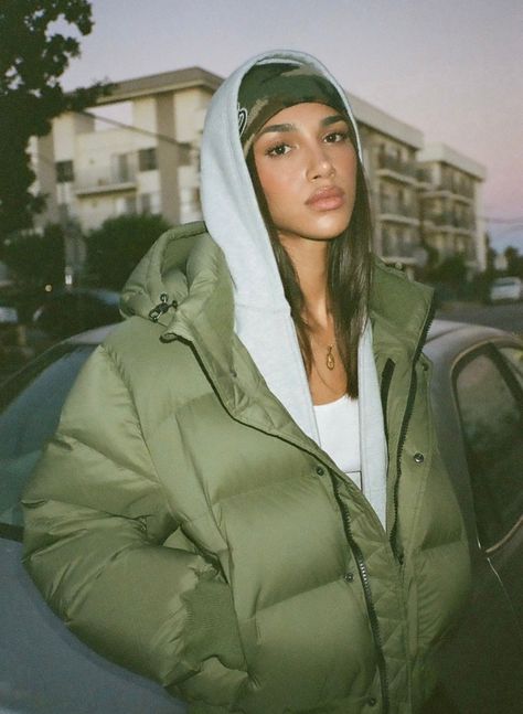 THE SUPER PUFF™ BOMBER Beanie Outfit, Everyday Luxury, Fall Fits, Winter Fits, Hoodie Outfit, And Dresses, Mode Vintage, Swag Outfits, Green Jacket