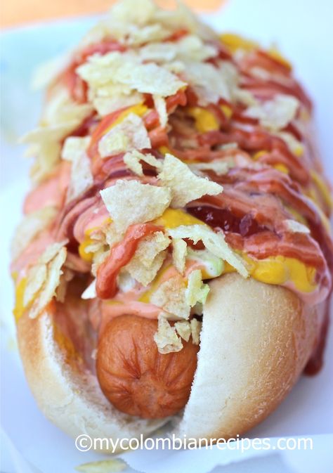 Colombian Hot Dogs (Perro Caliente Colombiano) | My Colombian Recipes Colombian Hot Dog, Colombian Recipes, Creamy Salmon, Gourmet Hot Dogs, Hot Dog Toppings, Burger Dogs, Colombian Food, Chili Dogs, Salmon Pasta