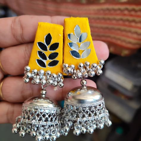 #handmdeneaklace #handmadejewelry #coustomisejewellery #coustomisejewellery #mirrorearrings #mirrorwork #navratrispecial #mirrorneaklace #handmdeneaklace #fabricdesign #handmadeearrings Bottel Craft, Handmade Jewelry Ideas, Navratri 2024, Flower Jewellery For Mehndi, Diy Earrings Materials, Fabric Bangles, Silver Jewellry, Hand Embroidered Jewelry, Earrings Fabric