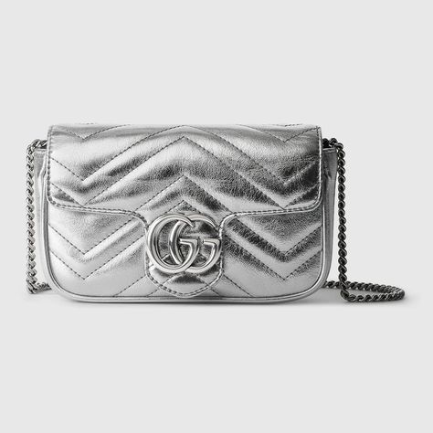 Shop the GG Marmont super mini bag in silver at GUCCI.COM. Enjoy Free Shipping and Complimentary Gift Wrapping. Gg Marmont Super Mini Bag, Gucci Super Mini, Gucci Mini Bag, Marmont Super Mini, Gucci Mini, Gucci Gg Marmont, Gg Marmont, Need Money, Mini Bag