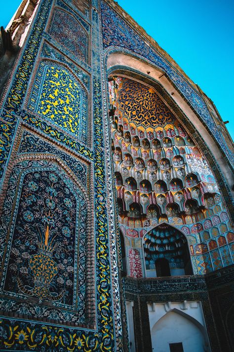 Uzbekistan Mosque, Uzbek Architecture, Turkey Masjid, Uzbekistan Aesthetic, Architecture Pattern, Islamic Tiles, Mosque Art, Arabian Art, Famous Monuments