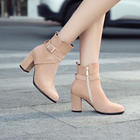 Korean Boots Shoes, Korean Shoes Heels, Cute Korean Shoes, Korean Fashion Boots, Korean Footwear, Heels Korean, Korean Heels, Korean Boots, Sepatu Platform