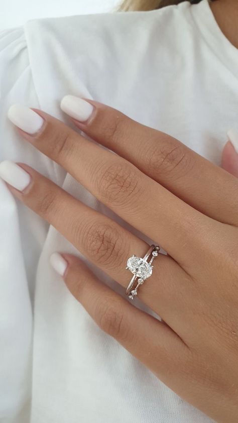 White Gold Oval Engagement Ring, Oval Engagement Ring White Gold, Delicate Wedding Band, Dream Wedding Ring, Oval Solitaire Engagement Ring, Timeless Engagement Ring, Delicate Wedding, Dainty Engagement Rings, Ring Inspo