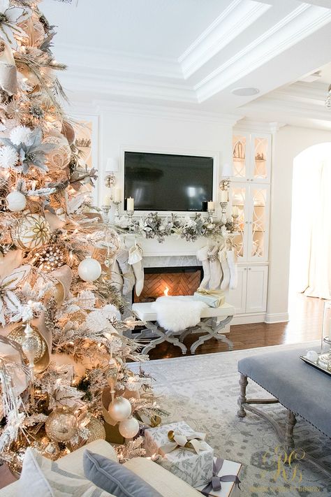 Christmas Home Tour 2017 - Silver and Gold Christmas - Randi Garrett Design Christmas Home Tours, Rose Gold Christmas Decorations, White Christmas Tree Decorations, Rose Gold Christmas, Glam Christmas, Gold Christmas Decorations, Christmas Favorites, Chic Christmas, Gold Designs