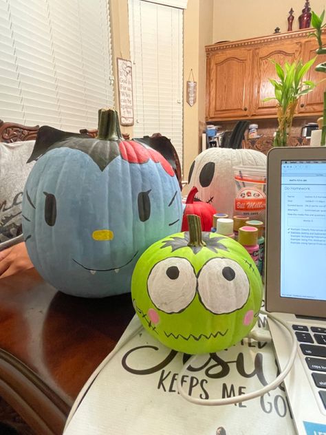 Sanrio Painted Pumpkin, Pumpkin Painting Ideas Sanrio, Keroppi Pumpkin, Sanrio Pumpkin Painting, Hello Kitty Pumpkin Painting, Hello Kitty Frankenstein, Cute Painted Pumpkin Ideas, Paint Pumpkins, Hello Kitty Pumpkin