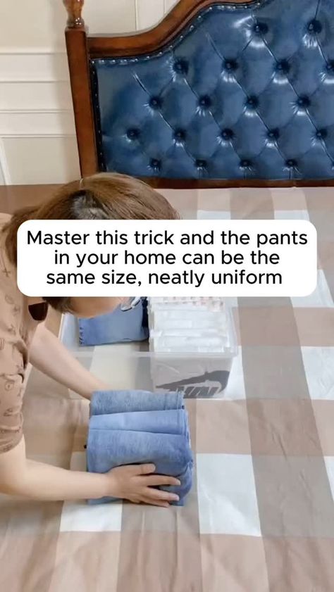 How To Folding | How to hang pants🥰Not easy to slip#hang #foldinghacks #organizedhome #foryou #lifehacks | Instagram Fold T Shirts, Tshirt Hacks, Folding Tips, Shirt Organization, Folding Clothes, Home Hacks, Closet Organization, Home Organization, Helpful Hints