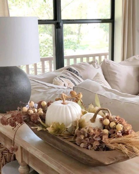 Thanksgiving Farmhouse Dough Bowl Ideas - The Cottage Market Basket On Dining Table Decor, Thanksgiving Decorations Indoor, Bowl Arrangements, Dough Bowl Centerpiece, Fall Table Centerpieces, Neutral Fall Decor, Fall Decor Inspiration, Fall Arrangements, Fall Deco