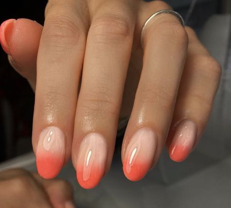 Coral Ombre Nails, Coral Nail Art, Coral Nails With Design, Shellac Nail Designs, Coral Ombre, Hoco Nails, Summer Gel Nails, Coral Nails, Nail Growth