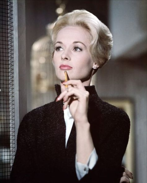 Young Tippi Hedren in the 1950s and ’60s Through Beautiful Photos ~ Vintage Everyday Alfred Hitchcock The Birds, Klasik Hollywood, Tippi Hedren, Stars D'hollywood, Alfred Hitchcock Movies, Hitchcock Film, Hollywood Costume, Olga Kurylenko, Classic Movie Stars