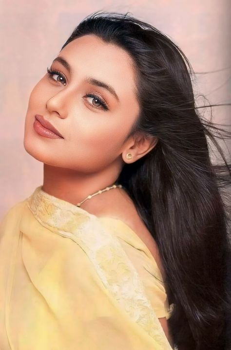 #rani #90s #bollywood #actress #beauty #indianactor Music Bollywood, 90s Bollywood Actress, Bollywood Love, Bollywood Makeup, Rani Mukherjee, Rani Mukerji, Preity Zinta, Karisma Kapoor, 90s Bollywood