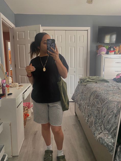 Crocs Outfit, Mode Zara, Casual Outfits For Teens, Outfit Inspo Casual, Cute Lazy Day Outfits, Casual School Outfits, Causual Outfits, Cute Swag Outfits, Swaggy Outfits