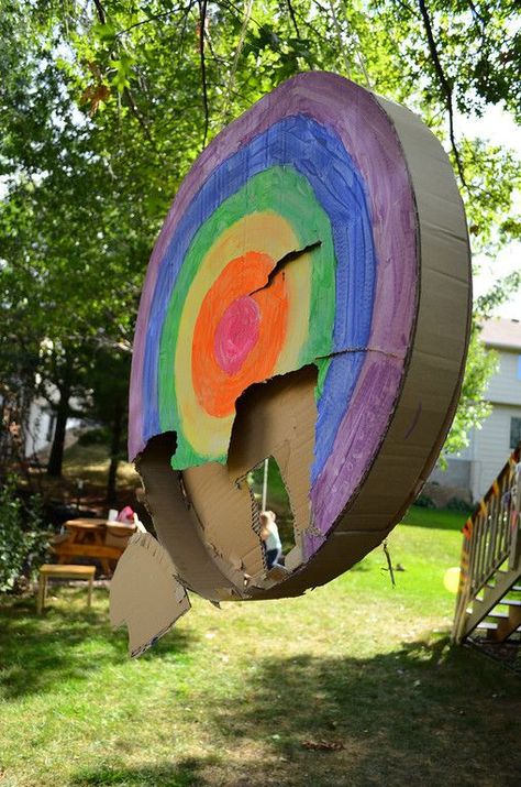 Archery Party - Target Pinata Archery Party Ideas, Robin Hood Party, Archery Birthday Party, Merida Party, Archery Birthday, Merida Birthday Party, Archery Party, Lotr Party, Brave Birthday Party