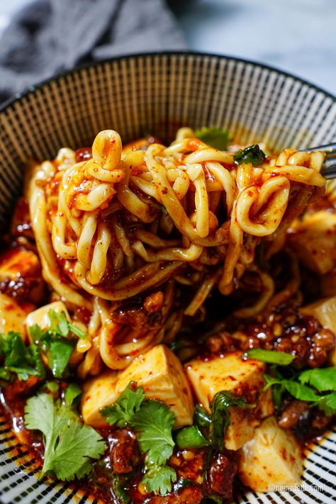 Tofu Hokkien Noodles, Saucy Tofu Recipes, Tofu Udon Noodles, Tofu Noodle Recipes, Mapo Tofu Recipe, Tofu Noodles, Asian Noodle Recipes, Food Story, Mapo Tofu