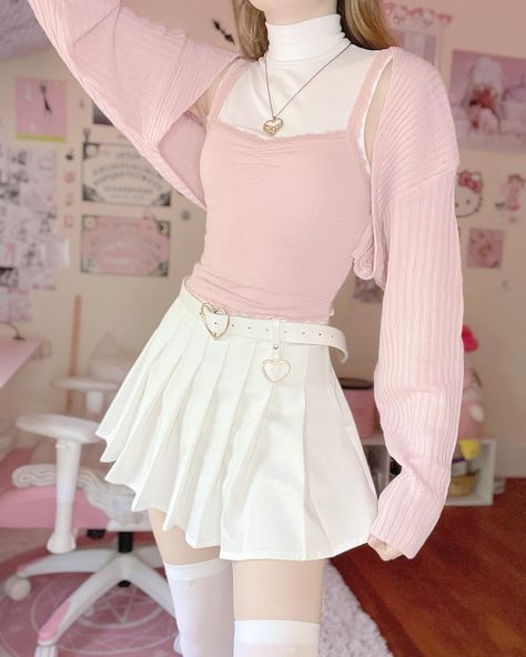 Lovely soft kawaii outfit<3 More on @jessie_logsdon on insta Kawaii Aesthetic Outfits Winter, Soft Anime Outfits, Softies Outfits, Soft Pink Outfit Korean, Cute Outfits Pink Aesthetic, Pink Soft Aesthetic Clothes, Soft Pink Outfits Aesthetic, Cute Pink Aesthetic Outfits, Softie Outfits Aesthetic