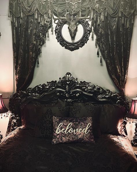 𝕹𝖔𝖈𝖙𝖚𝖗𝖓 𝕬𝖊𝖘𝖙𝖍𝖊𝖙𝖎𝖈𝖘 | Bedroom redecoration, custom handmade lampshades and bed crown canopy🎃🦇 • • • • #gothic.homes.and.lifestyle #gothichomes #gothic_home… | Instagram Gothic Twin Bed, Gothic Blue Bedroom, Goth Bed Canopy, Gothic Bed Canopy, Diy Gothic Headboard, Gothic Room Bedroom, Vampire Bed, Gothic Bed Frame, Gothic Headboard