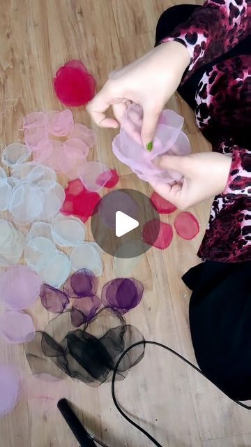 Flower Net Dress, How To Make Net Flowers For Dress, Net Flower Making, Net Fabric Flowers Diy, Net Flowers How To Make, Net Flowers, Tissue Flowers, How To Make Rose, Making Fabric Flowers