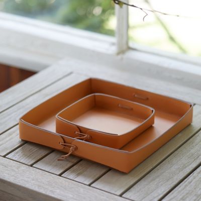 Decorative Tray Ideas, Diy Pedestal, Wall Plant Hanger, Leather Basket, Leather Anniversary Gift, Leather Tray, Leather Anniversary, Leather Storage, Tray Ideas