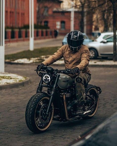 Bobber Scrambler, Bonneville Bobber, Honda Scrambler, Custom Motorcycles Bobber, Triumph Bikes, Scrambler Custom, Triumph Bobber, Image Moto, Мотоциклы Cafe Racers