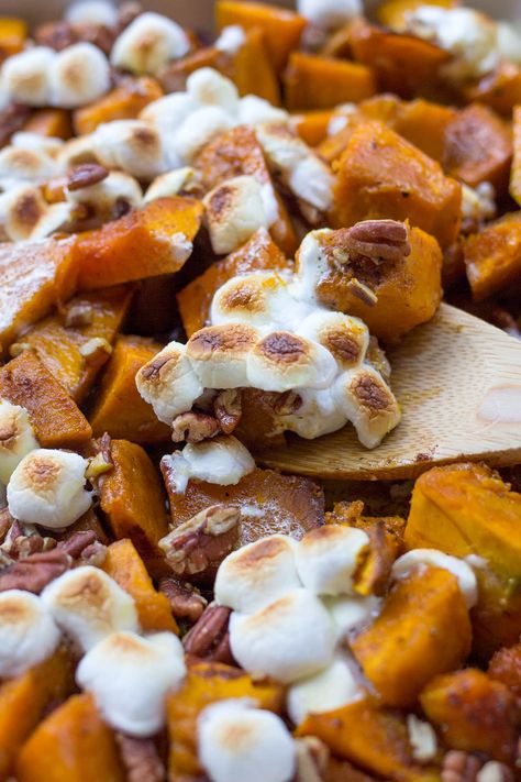 Roasted Kobucha Squash with Brown Butter, Marshmallows and Pecans Kobucha Squash, Sweet Potato Casserole Thanksgiving, Potato Casserole Thanksgiving, Squash Dessert, Casserole Thanksgiving, Winter Squash Recipes, Kabocha Squash, Winter Squash, Squash Recipes