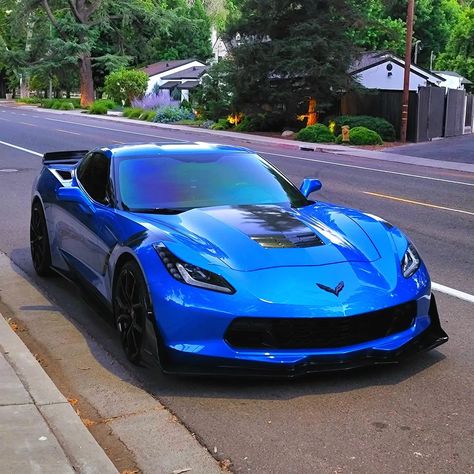 Corvette C7 Zr1, Corvette Stingray C7, Zr1 Corvette, Blue Corvette, Corvette C7 Z06, Chevy Corvette Z06, Corvette C7 Stingray, Preppy Car, C7 Corvette