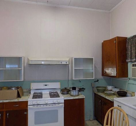 Low Income Aesthetic, Old School Aesthetic, Kitchen Background, Grandmas House, Low Income, Cottage Kitchen, Homestuck, Retro Kitchen, Estate Homes