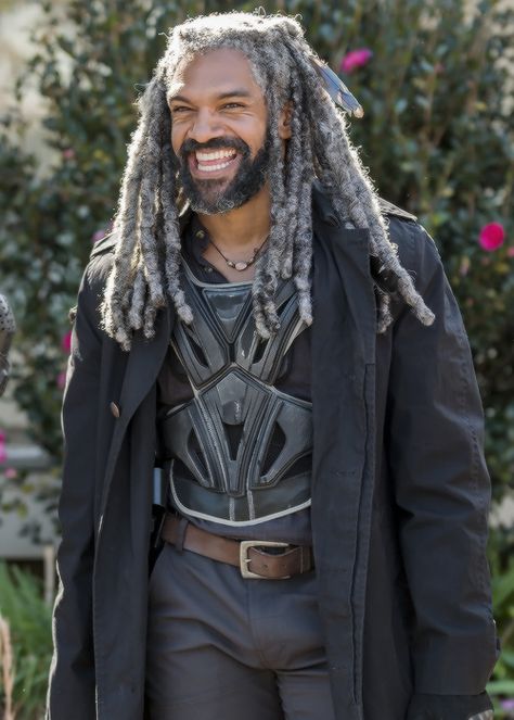 Twd Ezekiel, Ezekiel Twd, Khary Payton, King Ezekiel, Happy King, Daryl And Rick, The Walking Dead Tv, Fear The Walking Dead, Daryl Dixon