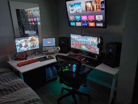 Gaming Setup Bedroom, Setup Inspiration, Mens Bedroom Decor, Small Game Rooms, Bedroom Redesign, Computer Gaming Room, Computer Desk Setup, Home Studio Setup, Gamer Room Decor