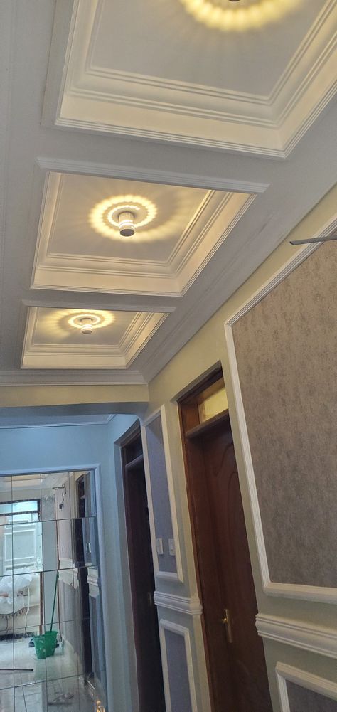 Wainscoting Ceiling, Ceiling Details, Corridor Design, Ceiling Detail, Mirror Design, Beveled Mirror, Wainscoting, Mirror Designs, Ceiling