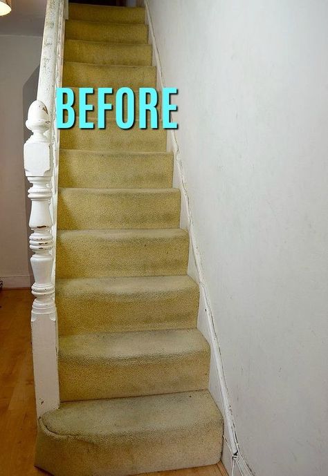 Stairs Wall Decor Ideas, Diy Stairs Makeover, Stairs Makeover Ideas, Wallpaper Stairs, Stairs Renovation, Hallway Wallpaper, Stairs Makeover, House Design Trends, Staircase Makeover