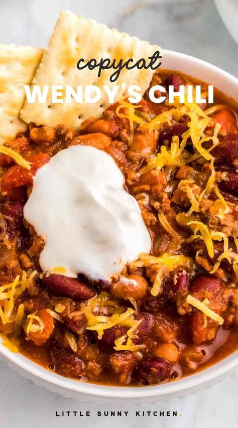 Copycat Wendy’s Chili is a simple recipe with easy to find ingredients. It’s delicious and a great match for the Fast Food staple. Chili Recipe Wendys Copycat Recipes, Easy Wendys Chili Recipe Copycat, Recipes Copycat Wendy’s Chili, Copycat Wendy’s Chili Recipe, Wendy’s Chilli, Wendys Chili Recipe Easy, Wendy's Chili Recipe Copycat Chili, Wendy’s Copycat Chili Crockpot Sauce, Wendys Copycat Chili Recipe