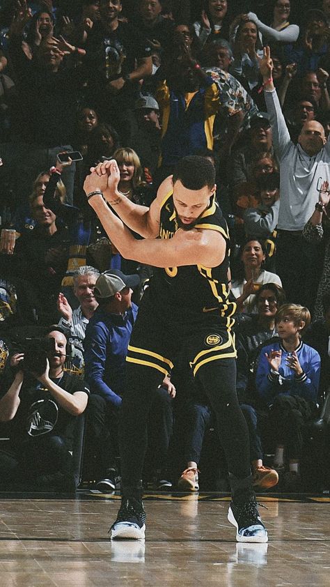 Stephan Curry Wallpaper Iphone, Stephen Curry Wallpapers Aesthetic, Stephen Curry Live Wallpaper, Steph Curry Background, Wallpaper Backgrounds Steph Curry, Stephen Curry Wallpaper, Curry Wallpaper, Nba Stephen Curry, Basketball Moves