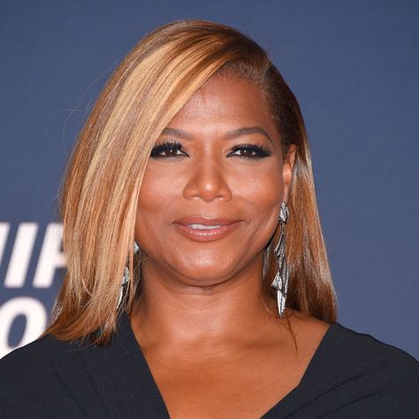 Queen Latifah's Car Stolen At Atlanta Gas Station from essence.com Queen Latifah Hair, Queen Latifah Style, Queen Latifa, Queen Pictures, Queen Latifah, The Queens, Beauty Looks, Hair Crush, Layered Cuts