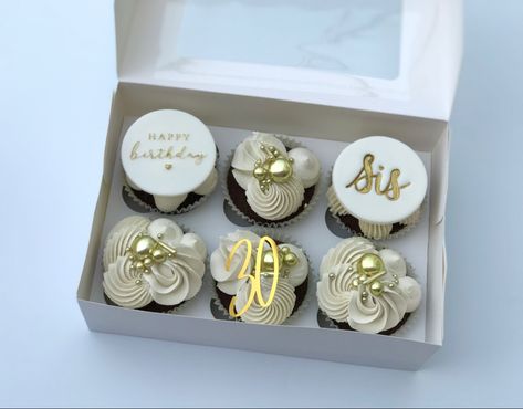 Beautiful Cupcakes Birthday, 30th Birthday Cupcakes, Gold 30th Birthday, Happy Birthday Sis, Cupcakes Birthday, Cupcake Decorating Tips, Cupcake Cake Designs, Cupcakes Decorados, Beautiful Cupcakes