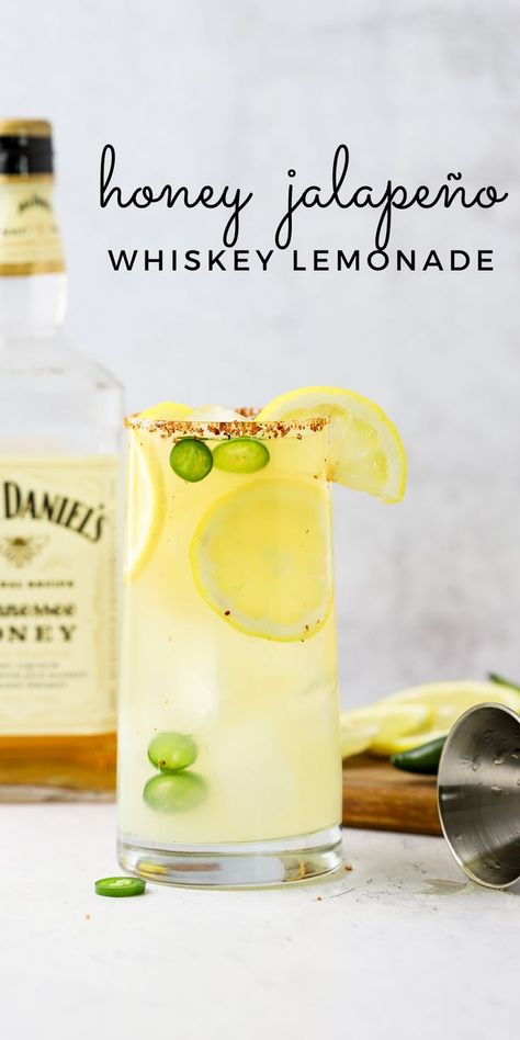 Honey Jalapeño Whiskey Lemonade, summer cocktail, recipe with Jack Daniel’s Tennessee Honey Whiskey, whiskey drinks, spicy cocktail, infusing liquor Honey Liquor, Tennessee Honey Whiskey, Whiskey Lemonade, Honey Cocktail, Infused Liquors, Honey Whiskey, Honey Drink, Tennessee Honey, Spicy Cocktail