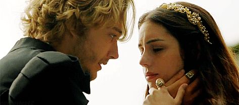 Mary And Francis, Reign Gif, Reign Cast, Anastasia Musical, Marie Stuart, Reign Mary, Toby Regbo, Reign Fashion, Mary Stuart