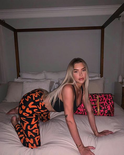 Kylie Jenner Friends, Stassie Karanikolaou, Kylie Collection, Camping Pics, Anastasia Karanikolaou, Floral Print Swimwear, Blonde Hair Looks, Selfie Ideas Instagram, Swimwear Online