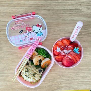 Hello Kitty Food, Food Calories List, Cute Bento, Japanese Lunch, Kawaii Cooking, Bento Recipes, Salty Foods, Tiny Food, Work Lunch