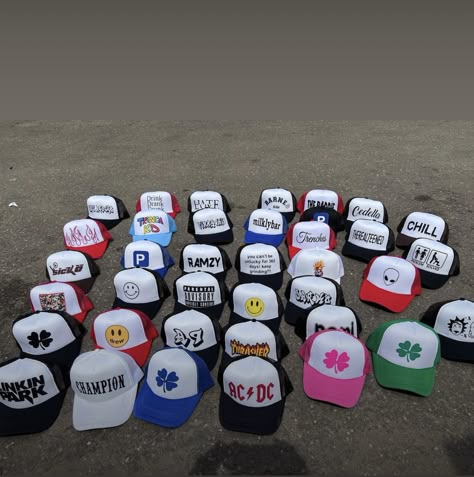 Cheap Fun Trucker Hat For Streetwear, Fun Snapback Trucker Hat For Streetwear, Trucker Cap Outfit, Fitted Trucker Hat For Streetwear, Trucker Hat Designs Ideas, Trucker Hat Aesthetic, Trendy Trucker Hats, Streetwear Trucker Snapback Hat 5-panel, Fitted Hats Aesthetic