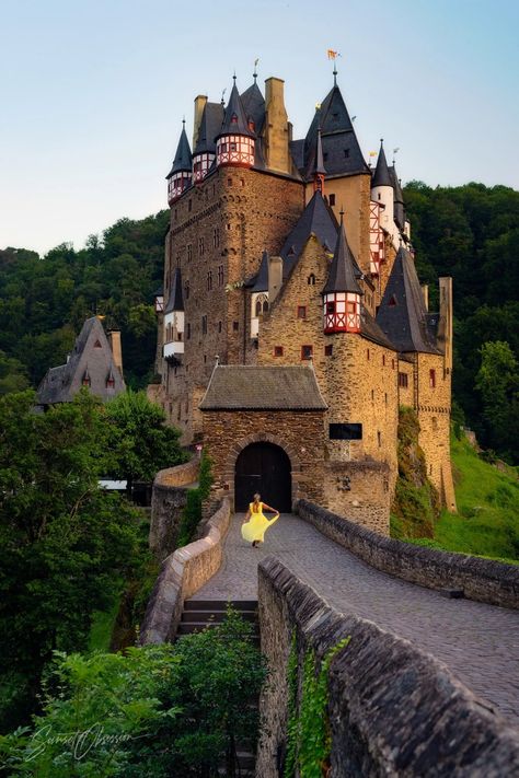 How to Photograph Burg Eltz – Best Locations, Tips, and Tricks - Sunset Obsession Eltz Castle, Burg Eltz Castle, Hohensalzburg Castle, Castle In Germany, Kronberg Castle, Castle Gate, Oberhofen Castle, How To Photograph, Germany Castles