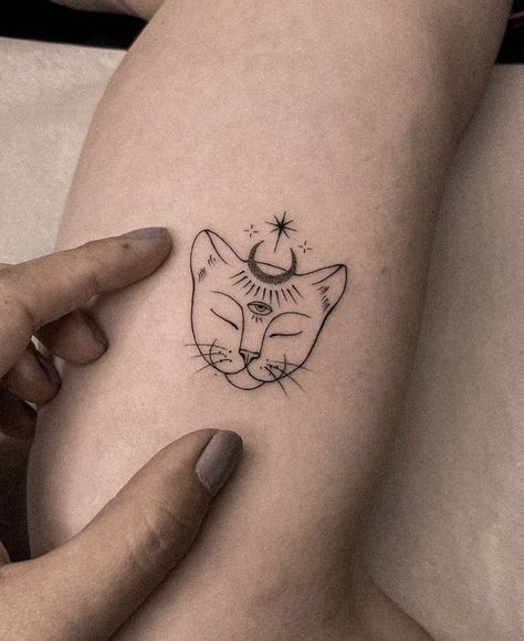 See Tattoo, Tato Minimal, Spiritual Tattoos, Stylist Tattoos, Discreet Tattoos, Subtle Tattoos, Aesthetic Tattoo, Elegant Tattoos, Dope Tattoos