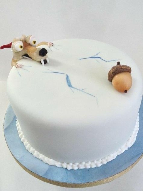 Scrat Ice Age, Ice Age Cake, Small Birthday Cakes, Christmas Themed Cake, Christmas Cake Designs, Xmas Cake, Mini Cakes Birthday, Themed Birthday Cakes, Pretty Birthday Cakes