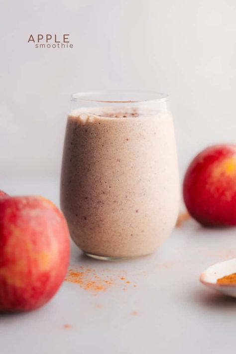 Apple Pie Protein Shake, Garlic Beef And Veggie Ramen, Pumpkin Protein Shake, Blendjet Recipes, Applesauce Pancakes, Smoothie Protein, Apple Smoothie, Chocolate Protein Shakes, Chelsea's Messy Apron