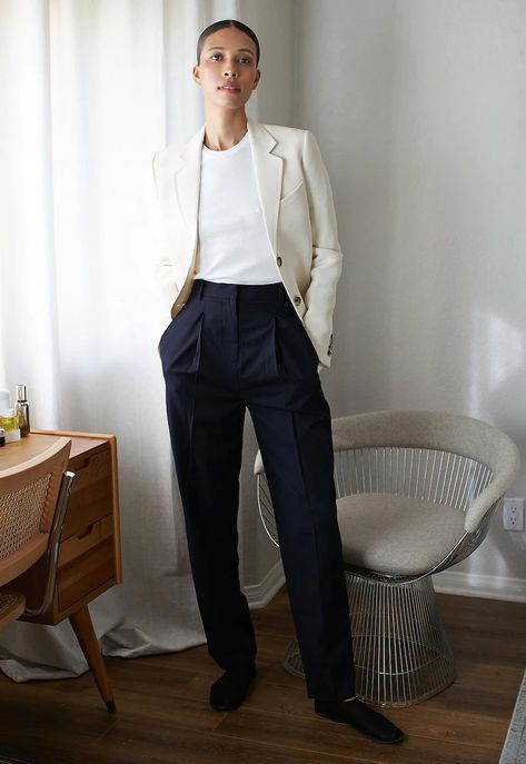 Interview Outfit Women Professional, Zoom Interview Outfit, Interview Outfit Professional, Zoom Interview, What To Wear To An Interview, Job Interview Outfit, Interview Outfits Women, Interview Outfit, Professional Women