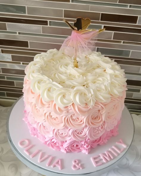 Easy Ballerina Cake, Ballerina Cupcake Cake, Diy Ballerina Cake, Ballet Themed Birthday Cake, Birthday Cake For Dancer Girl, Ballet Birthday Party Cake, Ballerina Birthday Cake Ideas, Pink Ballerina Cake, Balarina Cake Ideas